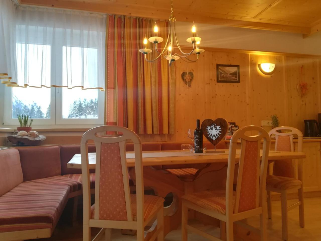 Alpina Appartement Sankt Leonhard im Pitztal Exterior photo